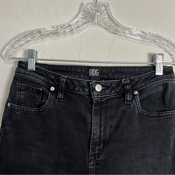 BDG Black Flood Wide-Leg High Rise Raw Hem Crop Denim Jeans - Picture 3 of 9